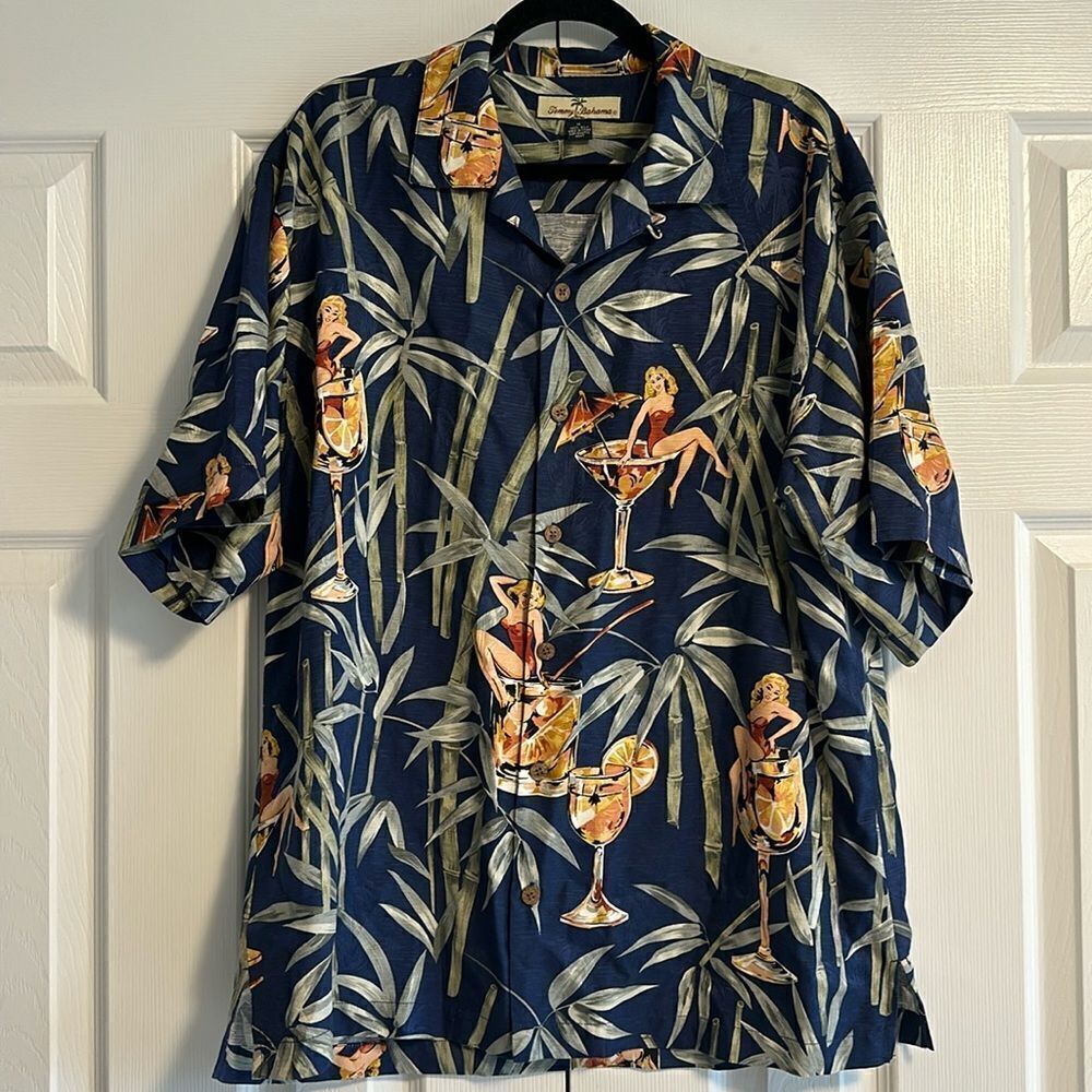 TOMMY BAHAMA Men’s Hawaiian Shirt with Bamboo & Lady with Drinks Size M